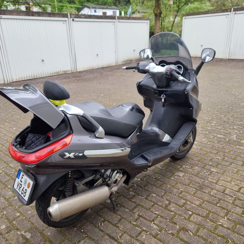 Piaggio X Evo 250 auch Tausch möglich/  Roller in Essen