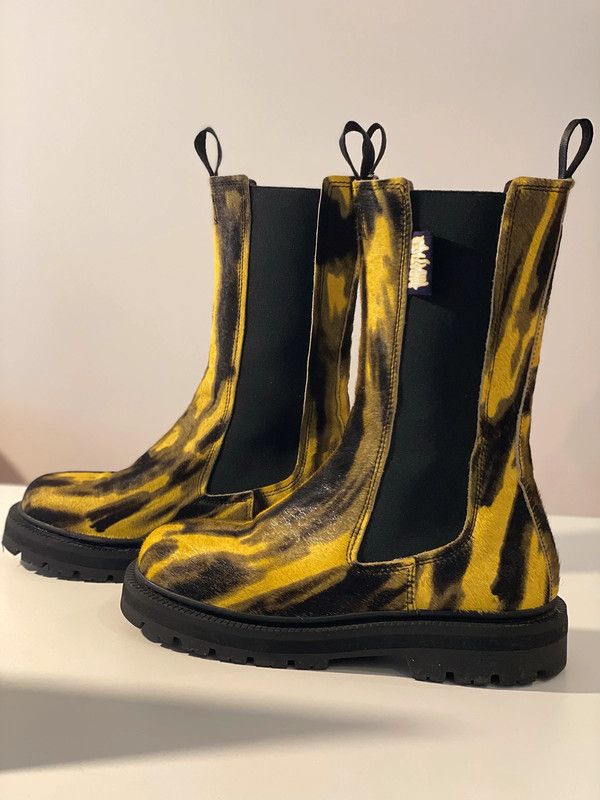 Bimba y Lola yellow printed fury elastic boots S.39 in Berlin