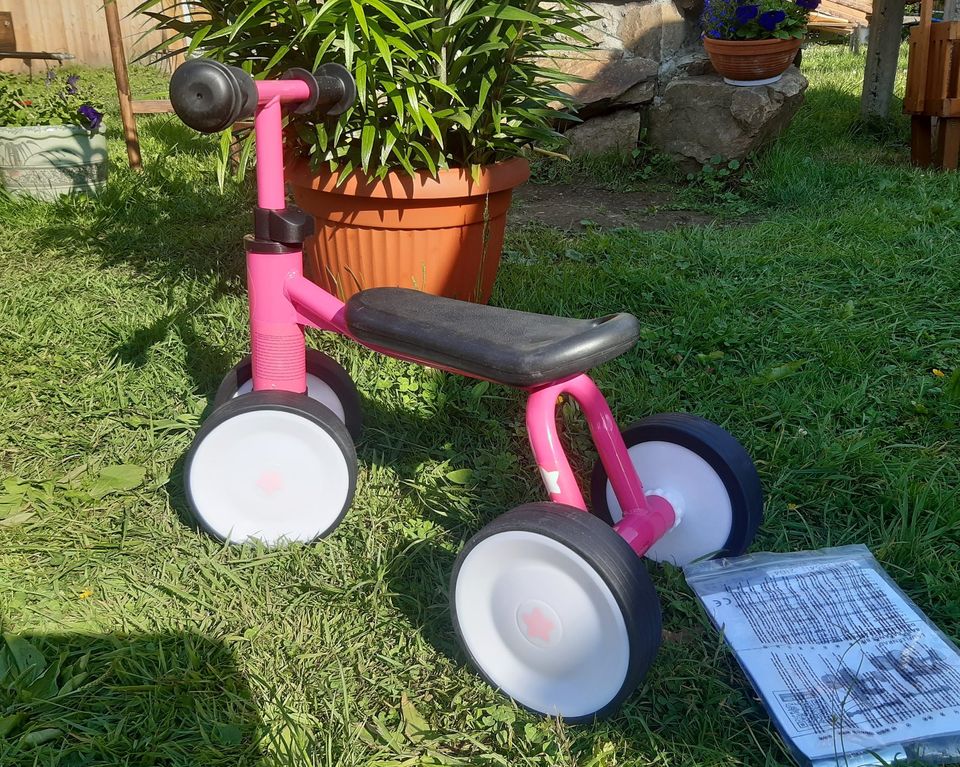 Playtive Kleinkinder Lauflernrad, mit ergonomischem Sitz pink in Bad Gottleuba-Berggießhübel