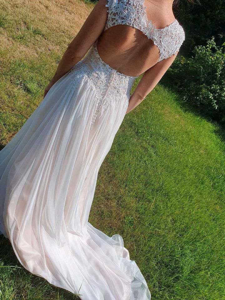 Brautkleid in Erlensee