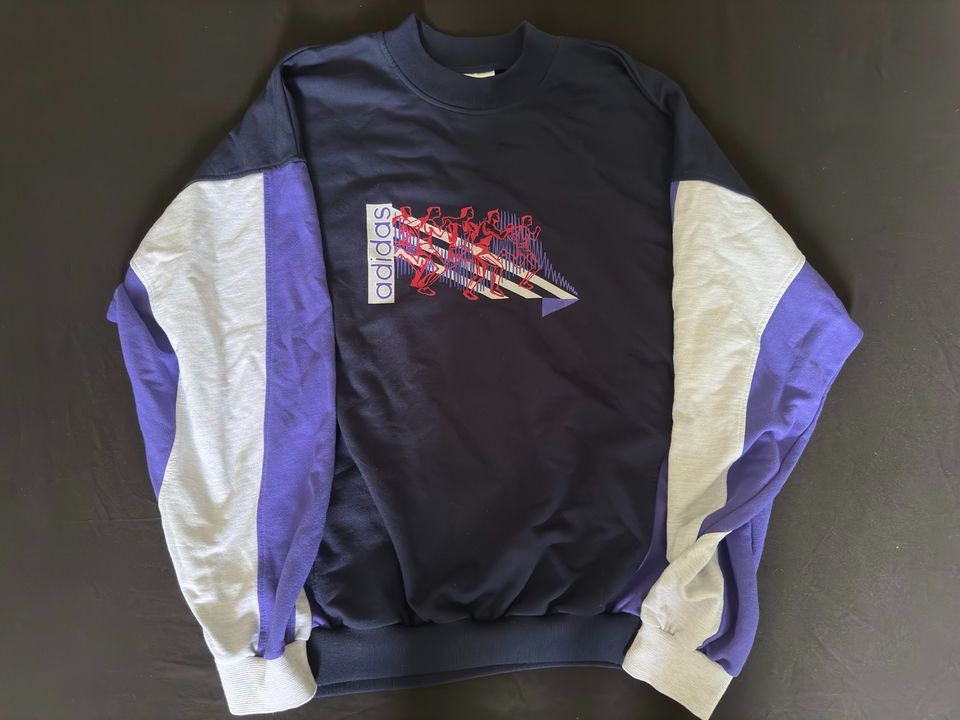 Adidas Vintage Sweatshirt (L) in Unna
