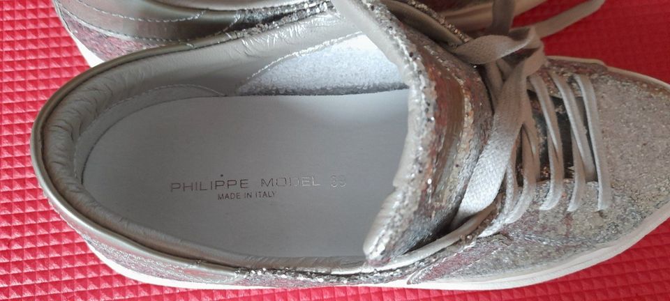 Sneaker von PHILIPPE MODEL PARIS silberfarben Gr.39 "Neu" in Freystadt