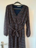 Kleid mit langen Ärmeln Nordrhein-Westfalen - Gelsenkirchen Vorschau