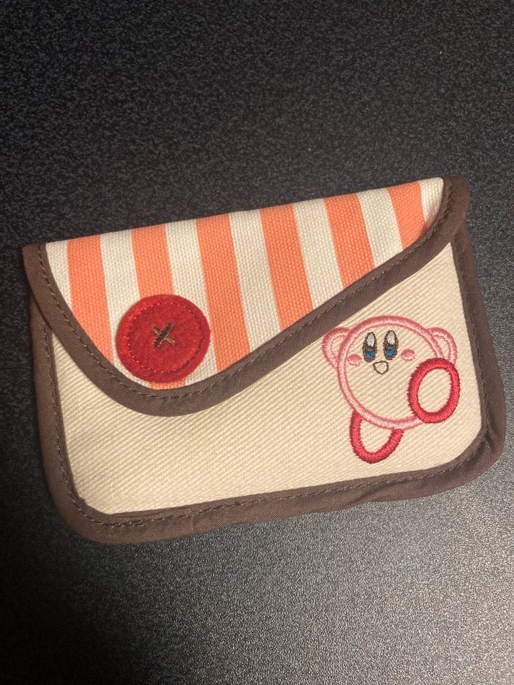 Club Nintendo Kirby Druckknopftasche Original Mini L.E. + Sammelk in Siersleben