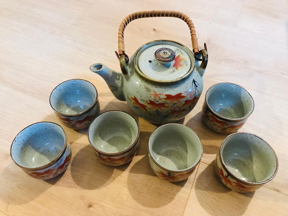 Vintage Japanisches Teeservice – 6 Tassen & Kanne – Ahornmuster in Laupheim