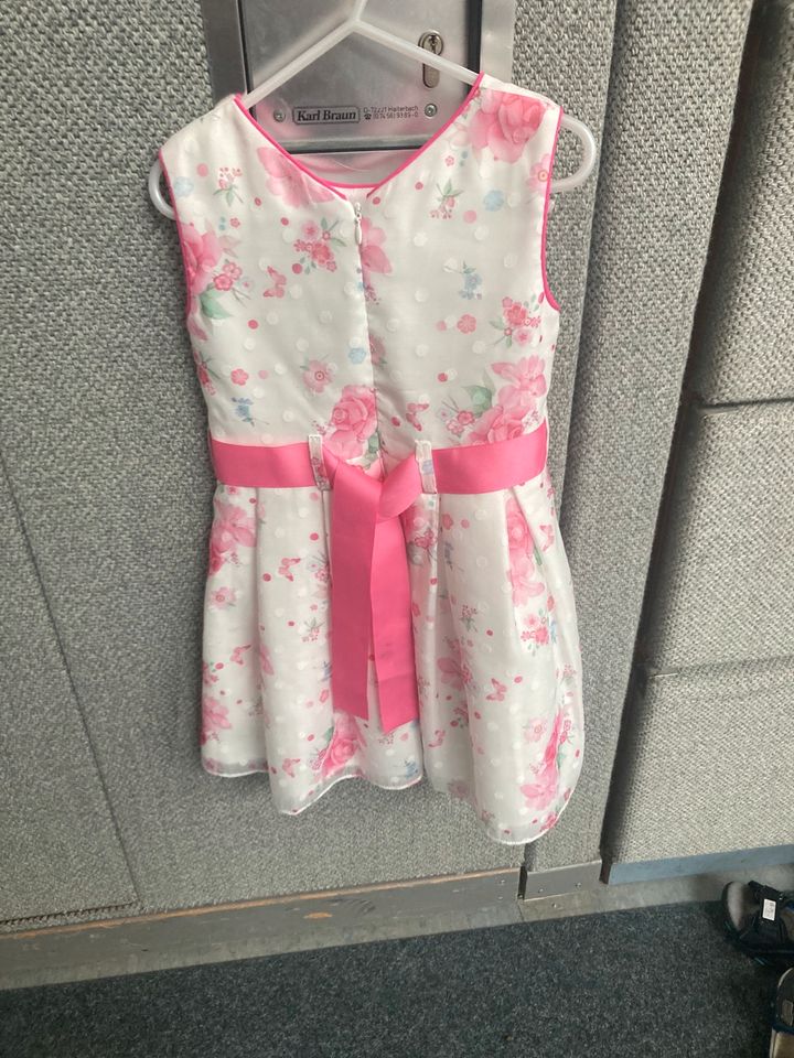 Festliches Kleid von Happy Girls Gr 110 in Wertingen