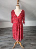 Rotes geblümtes Kleid Vintage Style Blumen dress Hessen - Groß-Gerau Vorschau