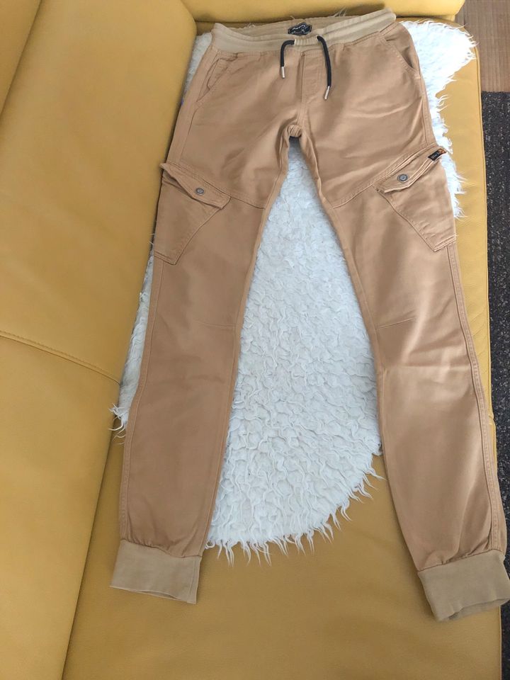 Jungen Cargohose 170 kamel/beige in Kassel