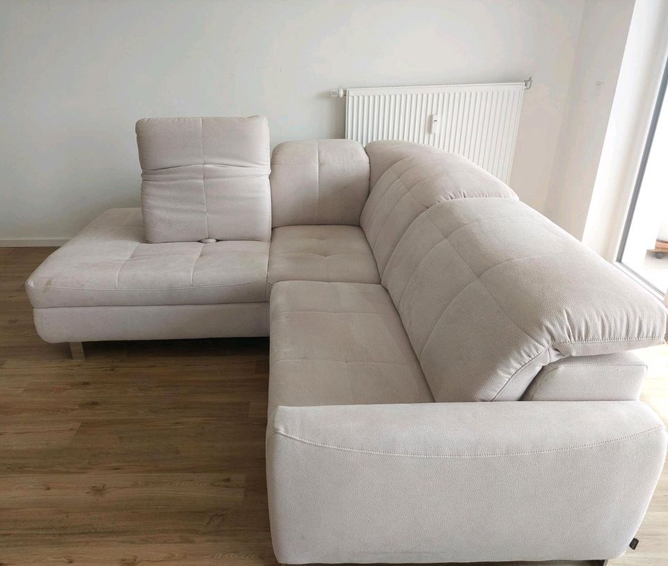 Wohnlandschaft Sofa Couch über Eck cremefarbig in Schwerte