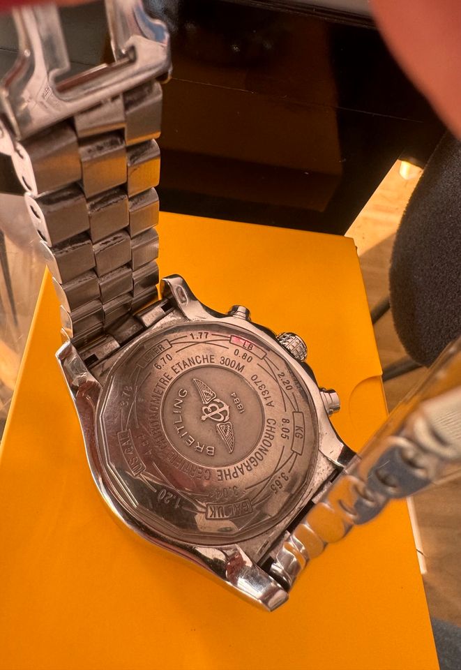 Original Breitling Super Avenger Chronomat Chronometre in Frankfurt am Main