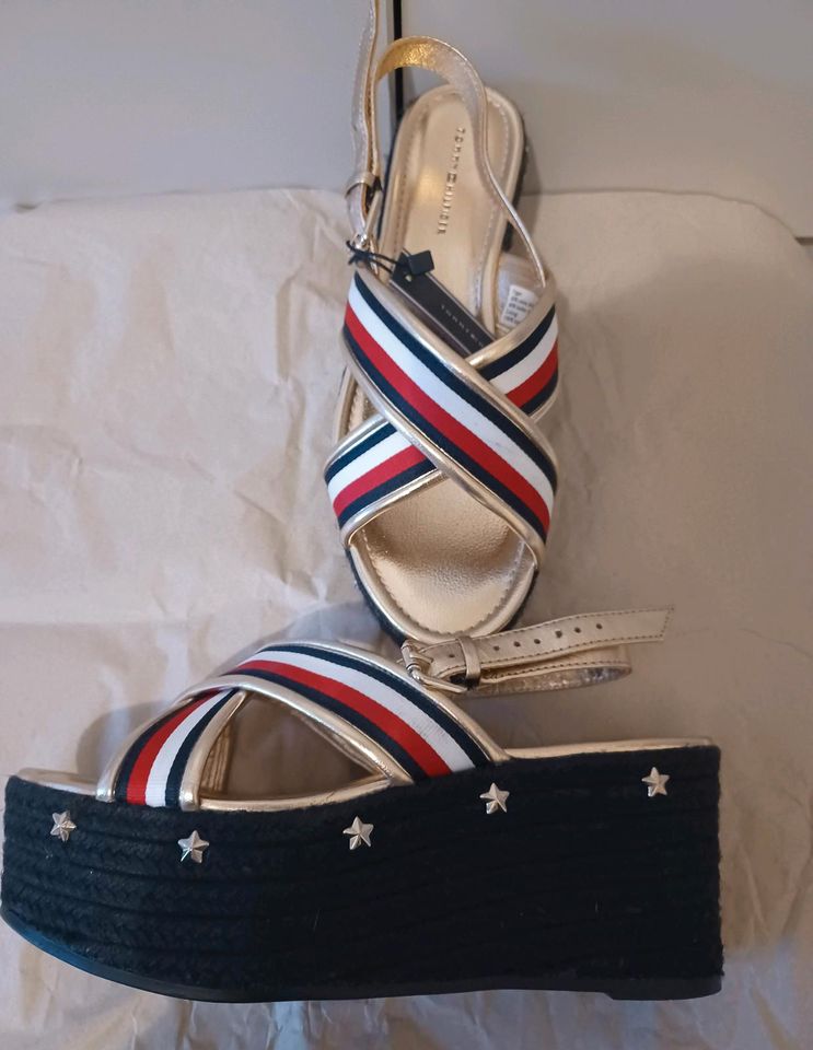 Sandalette Tommy Hilfiger Gr. 40 (neu) in Hundsbach