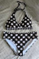 Bikini Oberteil Gr. 38 - Hose Gr 44 + Hose schwarz 44 Hessen - Obertshausen Vorschau