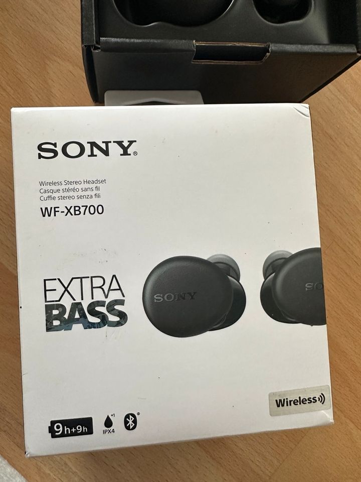 Sony extra Bass WF-XB700 in Berlin
