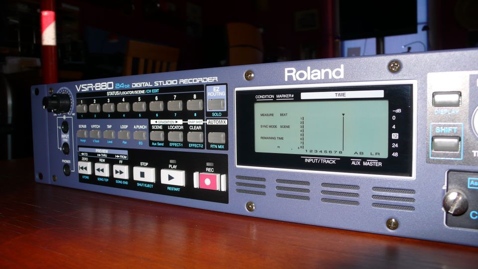 Roland VSR-880 Digital 8-Spur Harddisk-mit VS8F-2 Effects Board in Tüßling