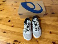 Asics Upcourt Unisex Volleyball Handball Schuhe white/black 33,5 Bayern - Pfaffenhofen a.d. Ilm Vorschau