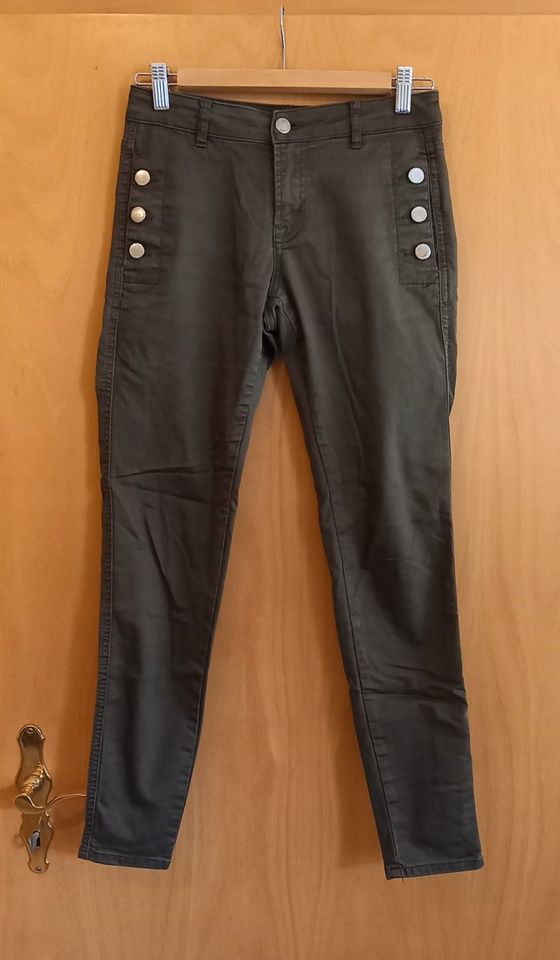 Verschiedene  Orsay Skinni Jeans 34 in Sibbesse 