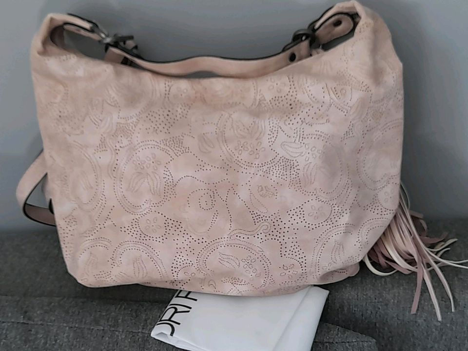 SURI FREY Handtasche mit Gebrauchsspuren rosa in Brunsbuettel