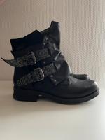 Stiefel Stiefeletten schwarz Cowboystiefeletten Gr. 39 Kayla Nordrhein-Westfalen - Bad Wünnenberg Vorschau
