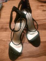 Riemchensandalen mit Nieten, High Heels, Gr. 38 Bayern - Straubing Vorschau