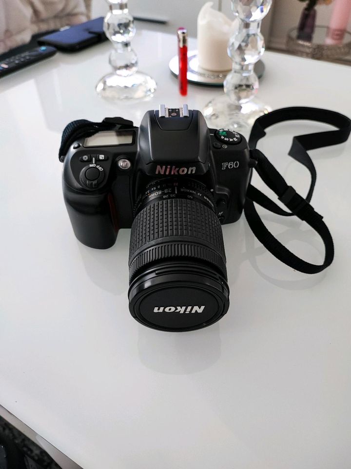 Nikon Spiegelreflexkamera mit zusätzlichem Sigma Objektiv wie Neu in Lünen