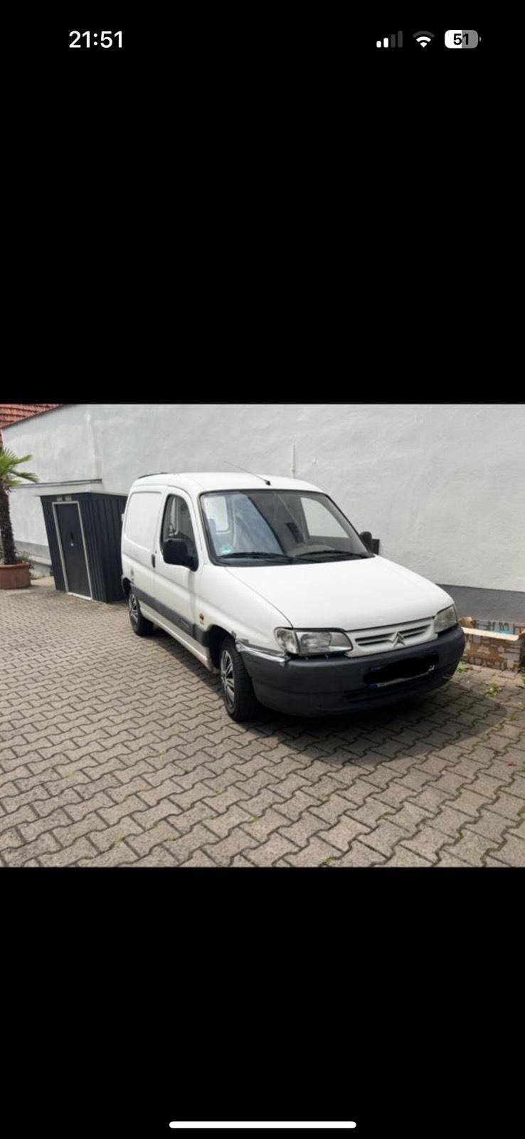 Abbildung des Autos Citroën Berlingo AHK 1 J…