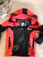 Jack wolfskin Mädchen Jacke gr 98.  originale  top Zustand 2,55 v Nordrhein-Westfalen - Versmold Vorschau
