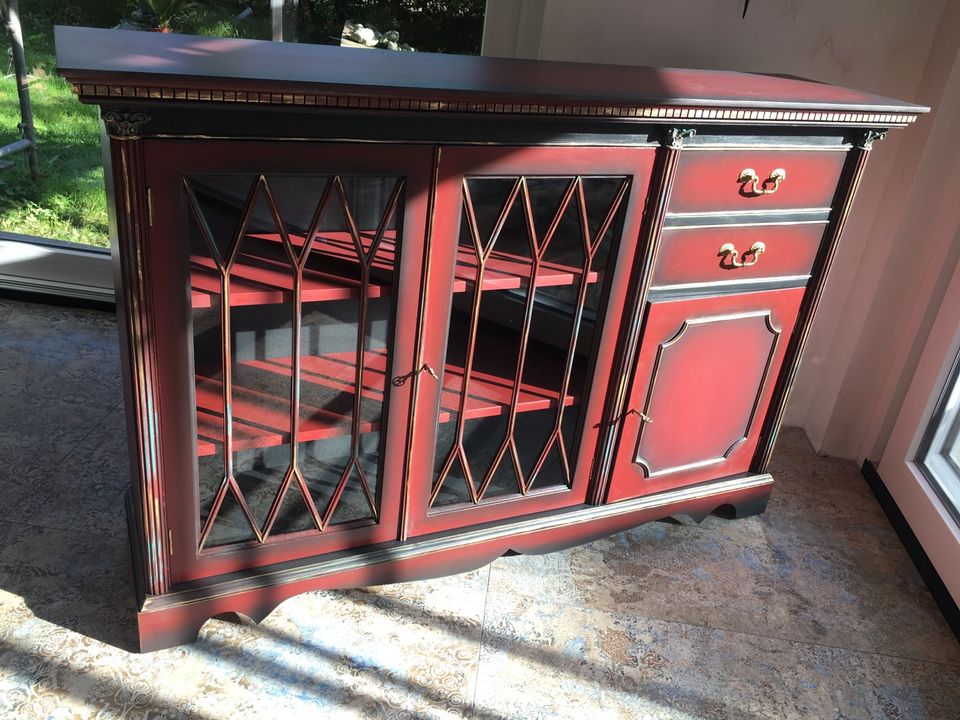 Sideboard  mit Vitrine in Hofheim am Taunus