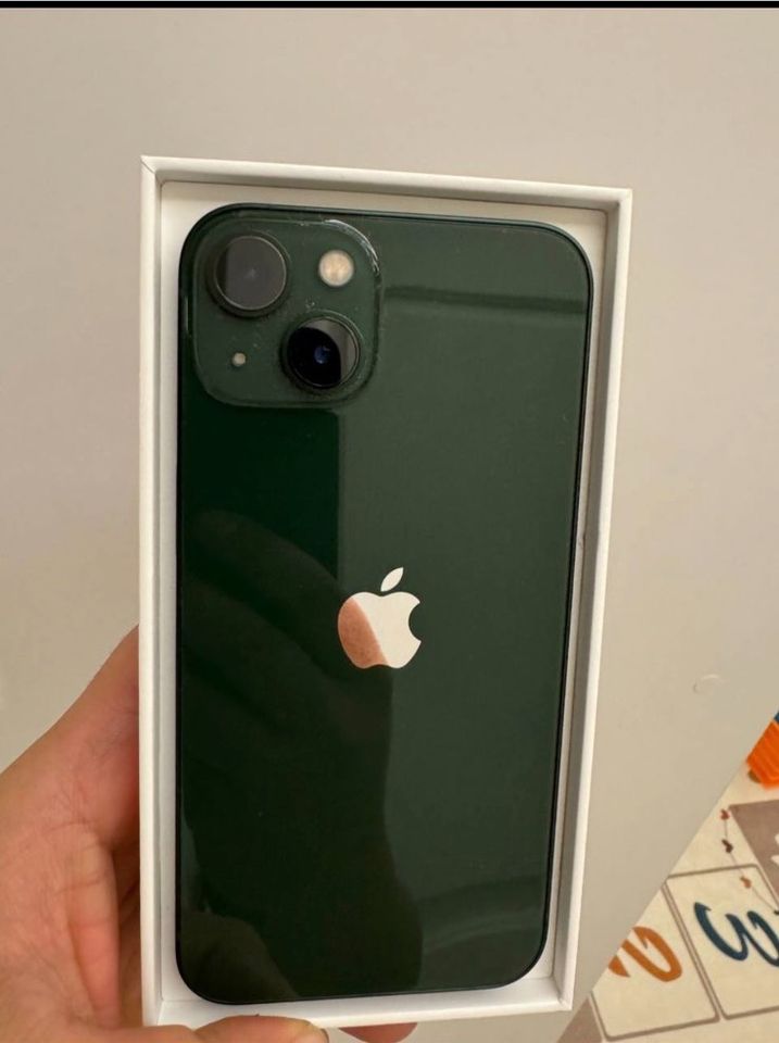 Apple IPhone 13 128Gb in Nidda