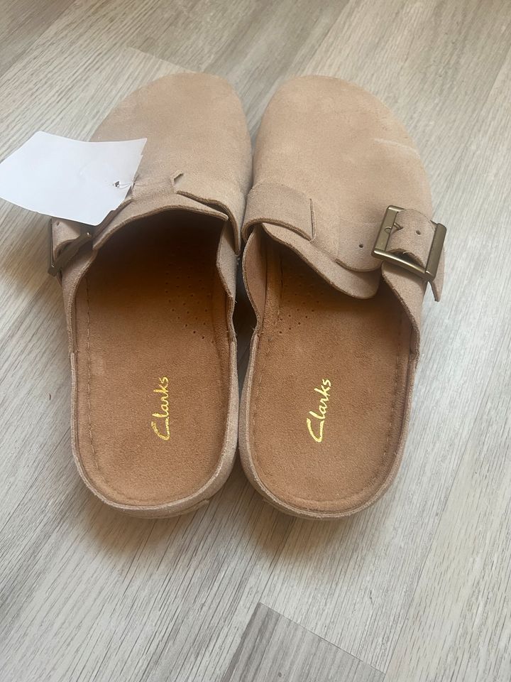 Damensandalen von CLARKS -nagelneu- in Berlin