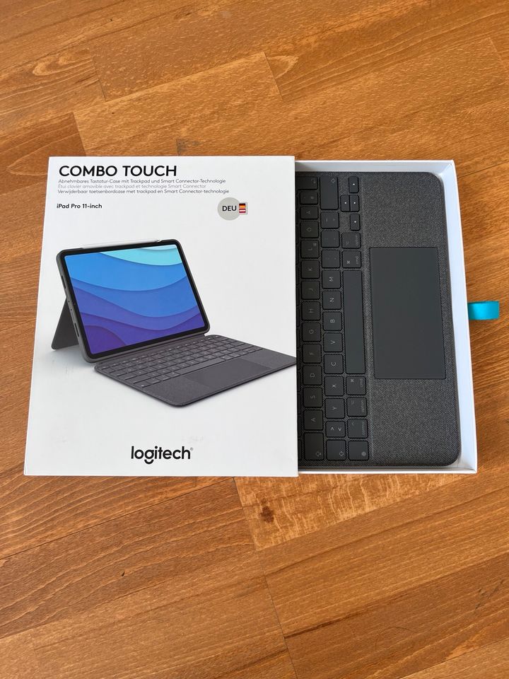 Logitech Combo Touch für iPad Pro 11 Zoll in Hamburg
