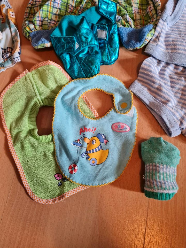 Babyborn Klamotten in Bad Berleburg
