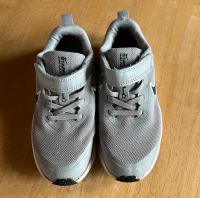 Jungen Nike Sneaker Größe 33 Rheinland-Pfalz - Ramstein-Miesenbach Vorschau