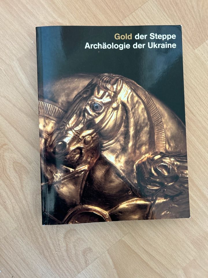 Buch: Gold der Steppe, Archäologie der Ukraine in Hamburg