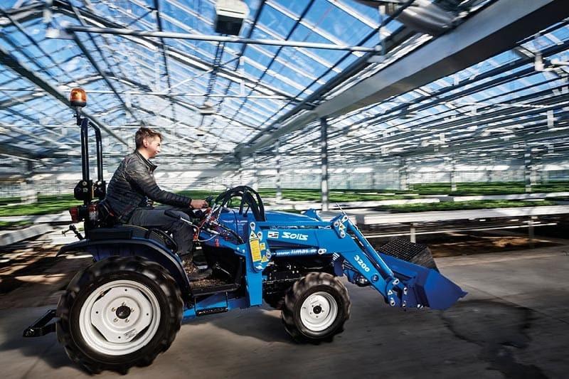 NEU Solis 26 Kleintraktor / Industriebereifung / STVO / Allrad in Edemissen