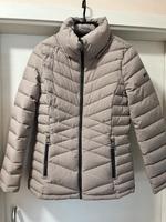 Steppjacke von DKNY / neu + ungetragen !!! Hessen - Aßlar Vorschau