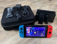 Nintendo Switch Konsole mit einem Spiel Transportkoffer Nordrhein-Westfalen - Detmold Vorschau