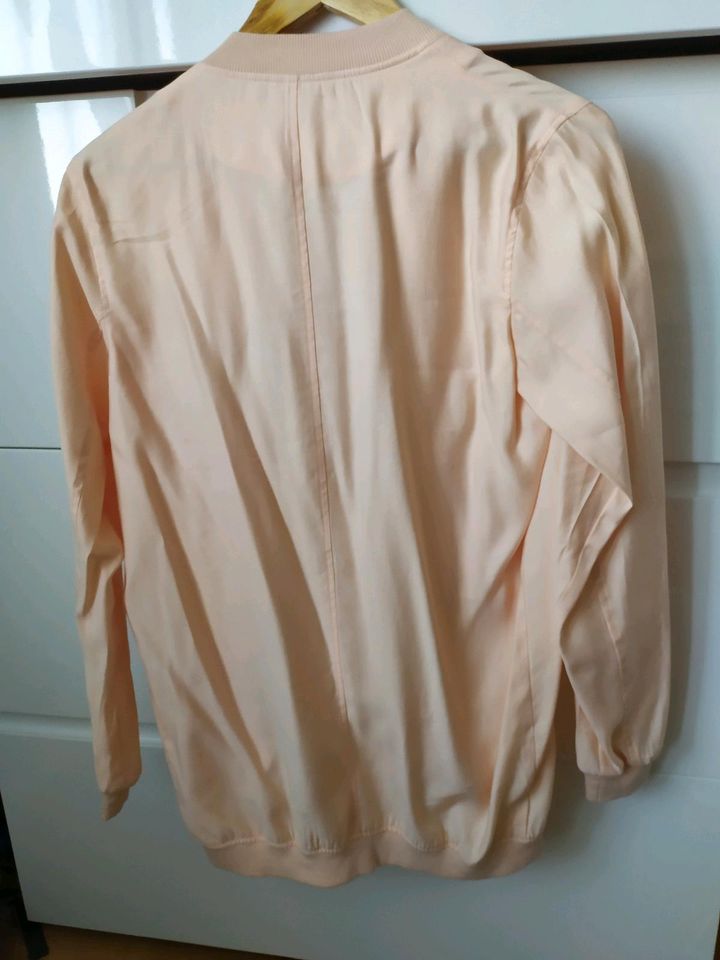 Jacke leichte Jacke gr 36 (34) neu in Büchenbeuren