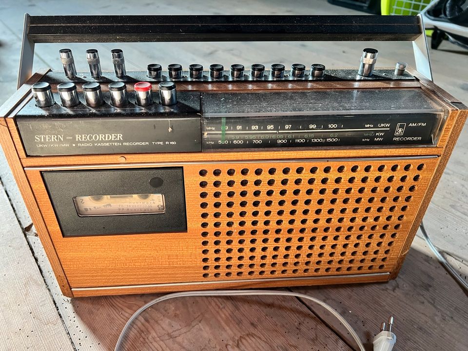 Stern Recorder R160 mit Kassettenrekorder Radio Echtholz in Waldkirchen