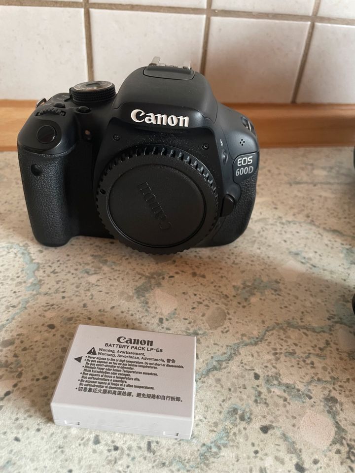 Canon EOS 600D + Objektive + Zusatzakkus in Windsbach