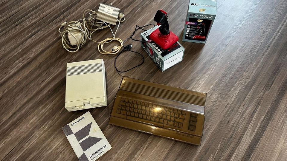Commodore C64 voll funktionsfähig mit Zubehör! in Scheinfeld