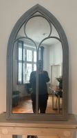 Gotischer Spiegel im Metallrahmen Berlin - Wilmersdorf Vorschau