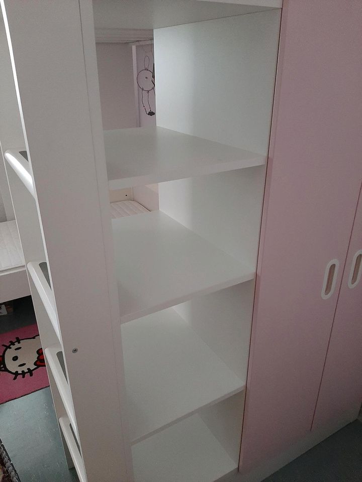 Kinderhochbett/Etagenbett/Schreibtisch von Ikea in Würzburg