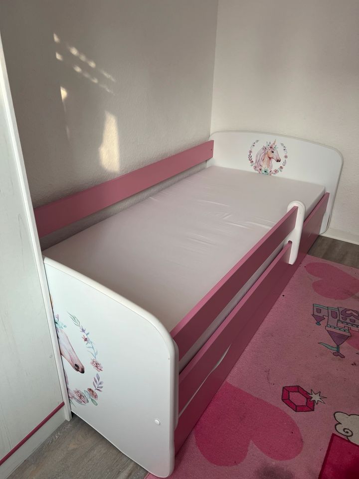 Einhorn Pink Kinderbett zu verkaufen in Immendingen
