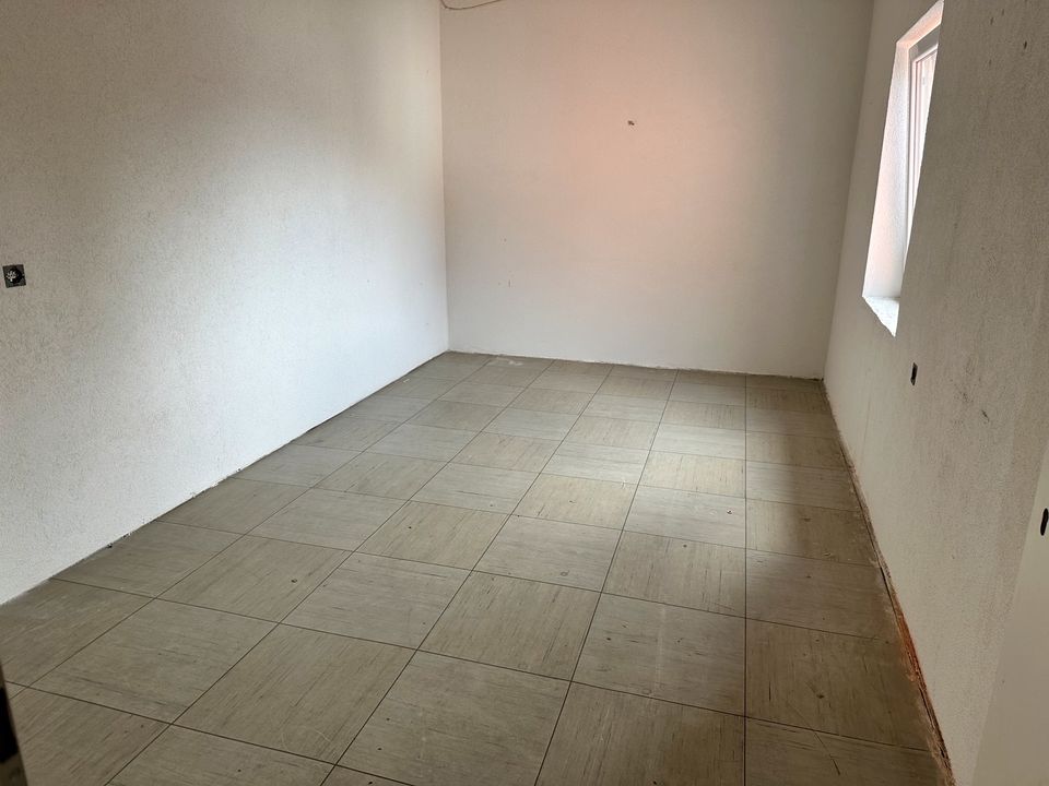 Vermiete Wohnung 4 Zimmer mit großem Wohnbereich in Schopfloch