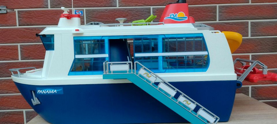 Playmobil Kreuzfahrtschiff in Grafschaft