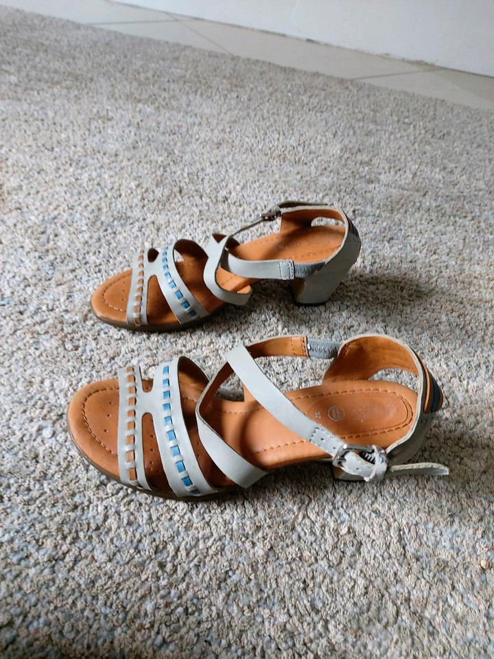 Geox Sandalen 37 in Marl