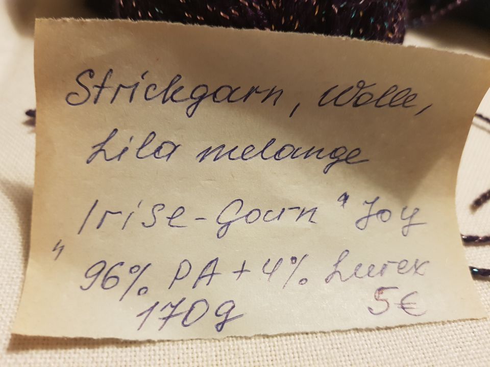 Strickgarn, Wolle, Lila Melange, 170g, 96% Polyacryl + 4%Lurex in Ludwigsburg