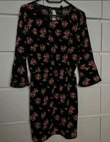 Kleid von Divided by H&M Gr. 36 schwarz mit Blumenmuster Brandenburg - Dallgow Vorschau