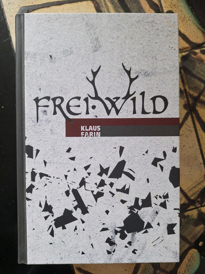 Frei.Wild Buch mit Signatur von Klaus Farin in Wolfsburg