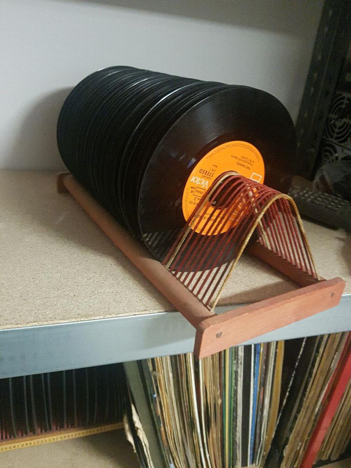 Schallplattenhalter Vintage und Schallplatten in Büdelsdorf